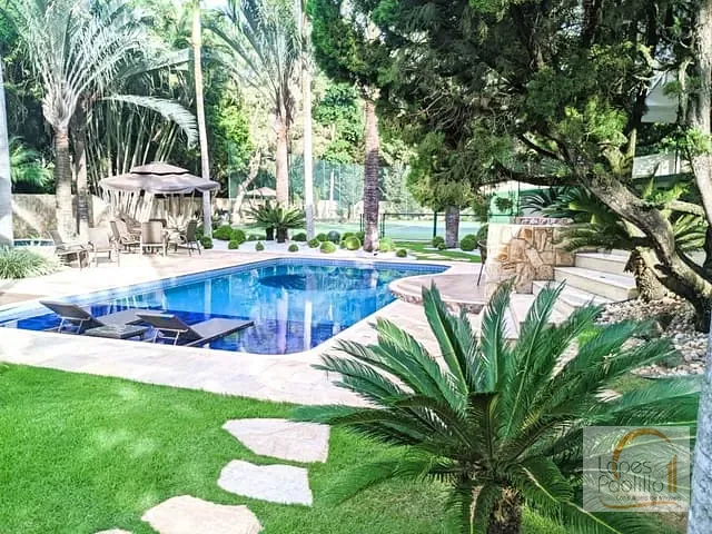 Casa com 2600m² 8 quartos e 8 banheiros, à venda, no bairro Jardim Flamboyant em Atibaia