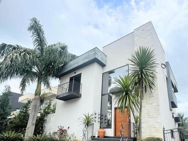 Casa com 450m² 5 quartos e 7 banheiros, à venda, no bairro Condomínio Residencial Jaguary em São José dos Campos