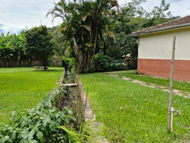 Casa com 1200m² 2 quartos e 1 banheiro, para alugar, no bairro Araras em Petrópolis
