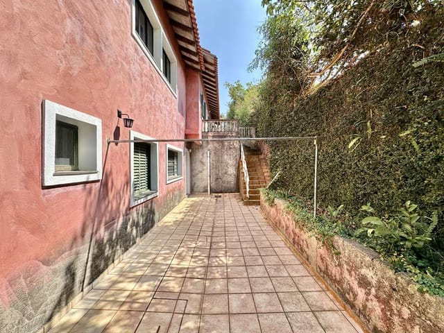 Casa 4 quartos e 5 banheiros, à venda, no bairro Residencial Euroville em Carapicuíba