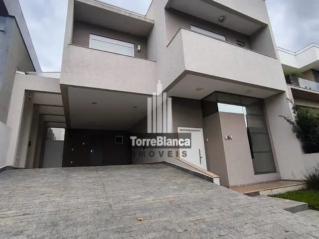 Casa com 233m² 3 quartos e 4 banheiros, à venda, no bairro Colônia Dona Luíza em Ponta Grossa