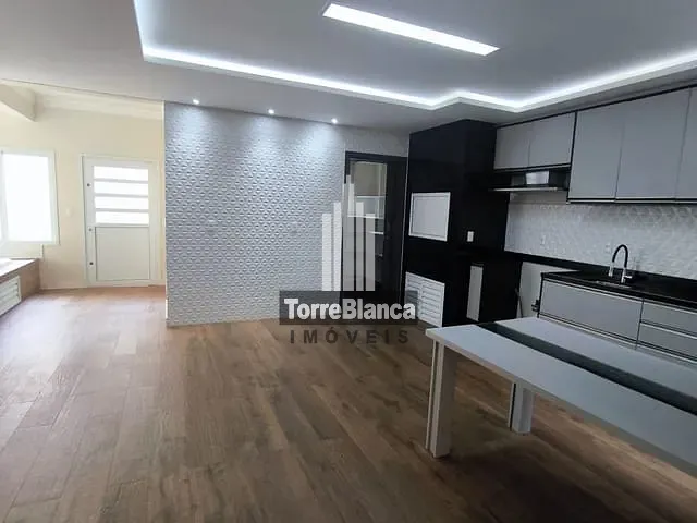 Casa com 233m² 3 quartos e 4 banheiros, à venda, no bairro Colônia Dona Luíza em Ponta Grossa
