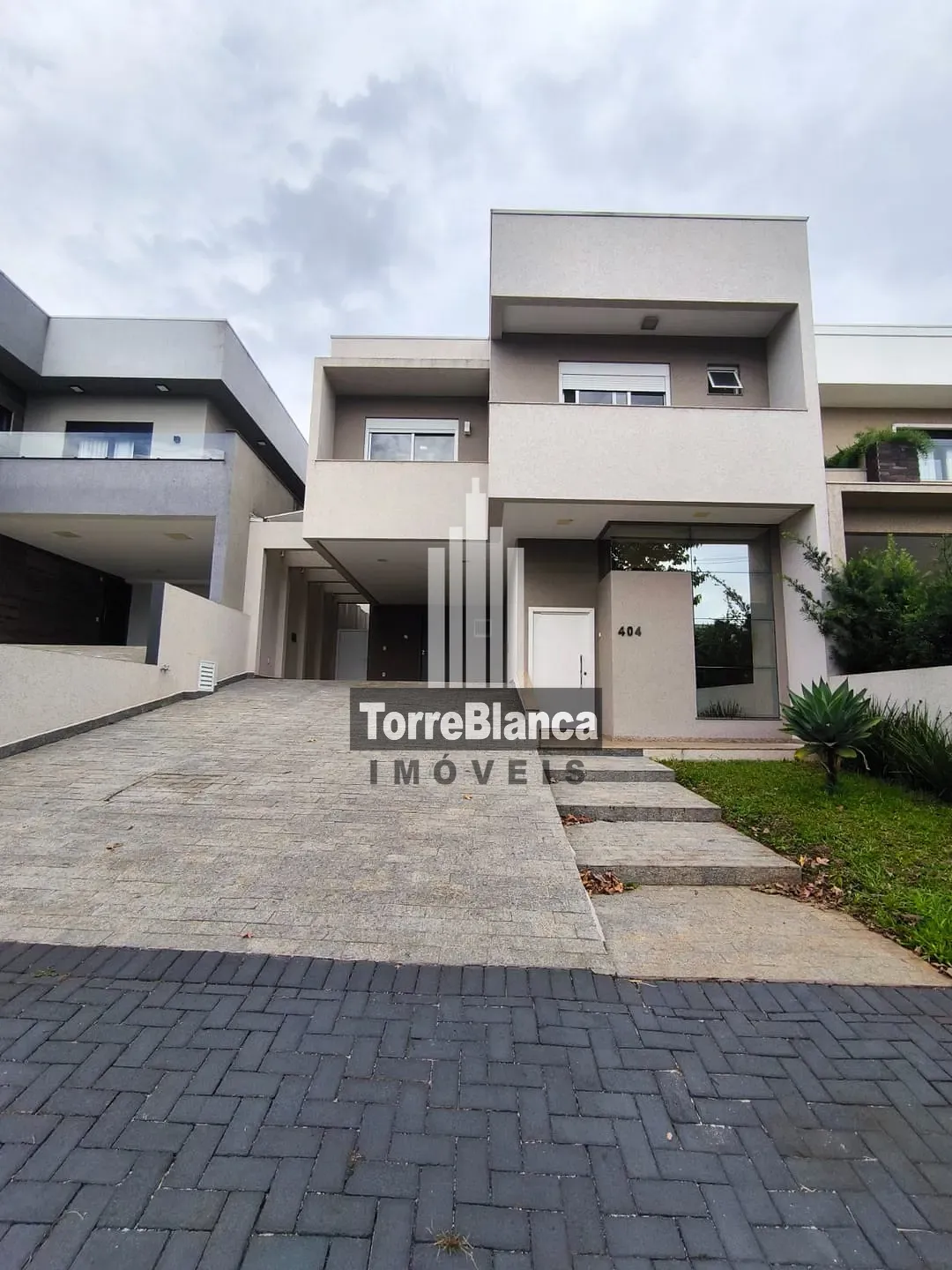 Casa, 3 quartos, 233 m² - Foto 1