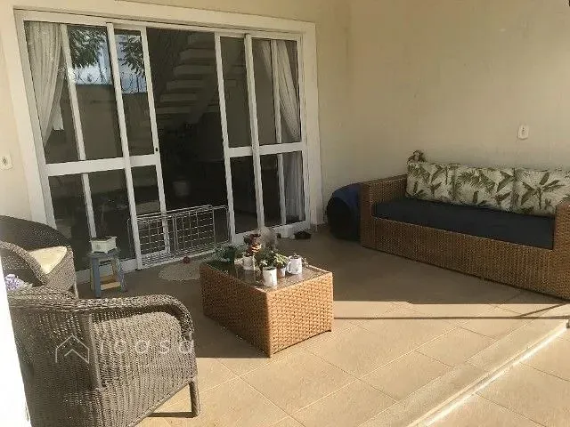 Casa com 300m² 3 quartos e 2 banheiros, à venda, no bairro Campos do Conde Versailles em Tremembé