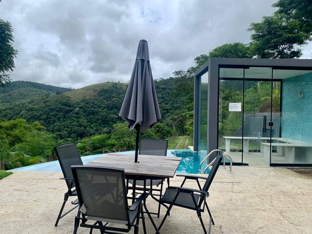 Casa com 2503m² 3 quartos e 3 banheiros, à venda, no bairro Secretário em Petrópolis