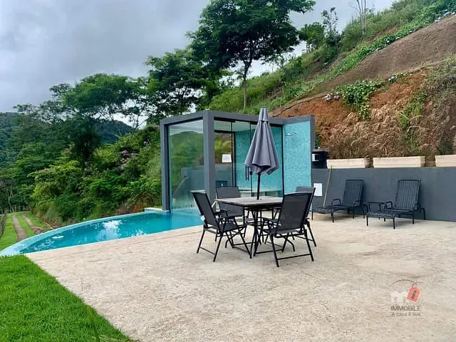 Casa com 2503m² 3 quartos e 3 banheiros, à venda, no bairro Secretário em Petrópolis