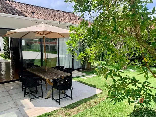 Casa com 600m² 3 quartos e 2 banheiros, à venda, no bairro Centro em Petrópolis