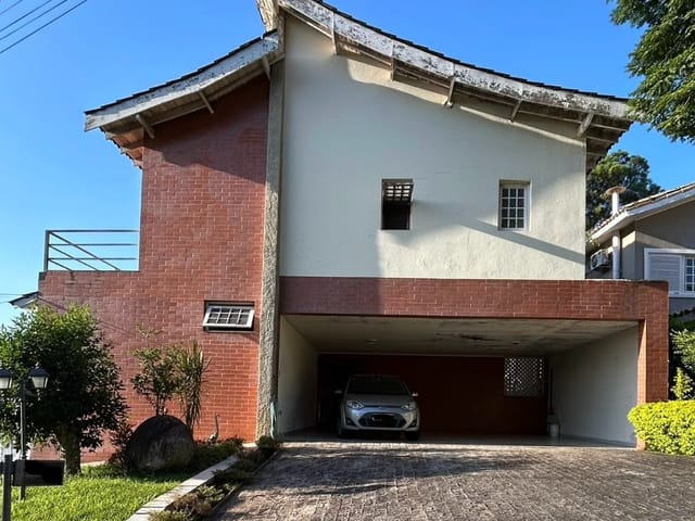Casa com 394m² 4 quartos e 6 banheiros, à venda, no bairro Alphaville em Santana de Parnaíba