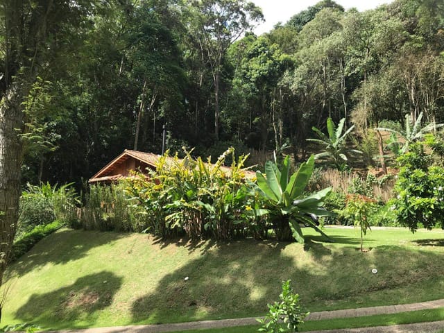 Casa com 2000m² 2 quartos e 2 banheiros, à venda, no bairro Araras em Petrópolis