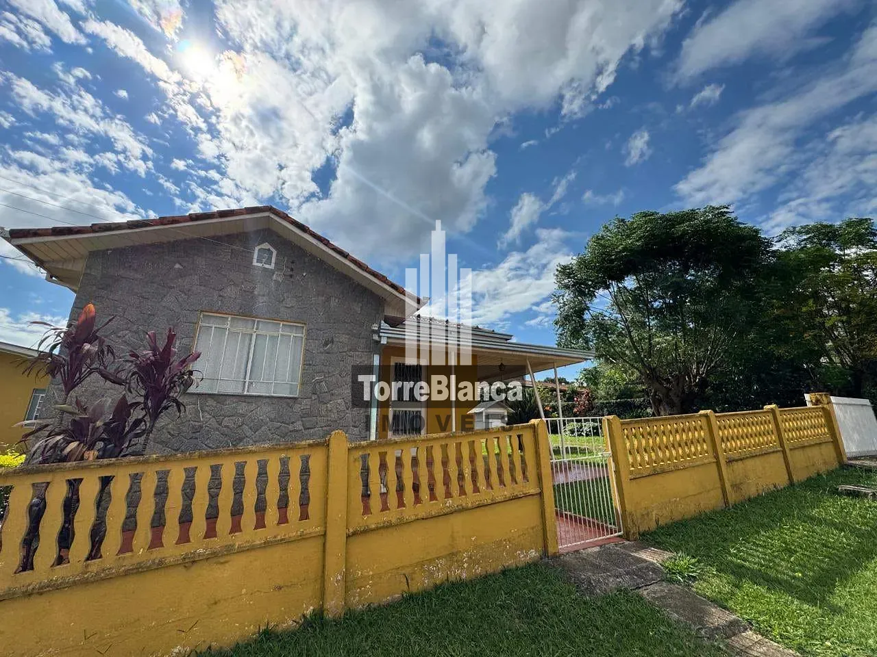 Casa, 4 quartos, 270 m² - Foto 1