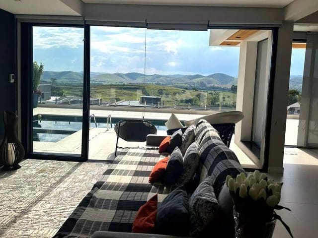 Casa com 464m² 5 quartos e 6 banheiros, à venda ou para alugar, no bairro Condomínio Residencial Jaguary em São José dos Campos