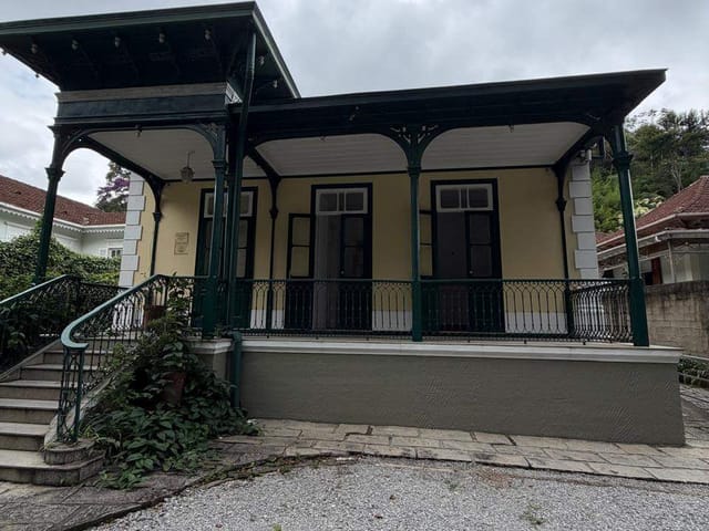 Casa com 5000m², para alugar, no bairro Centro em Petrópolis