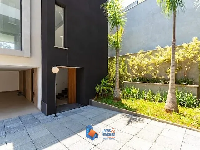 Casa com 712m² 4 quartos e 6 banheiros, à venda, no bairro Jardim Cordeiro em São Paulo