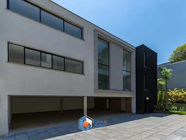 Casa com 712m² 4 quartos e 6 banheiros, à venda, no bairro Jardim Cordeiro em São Paulo