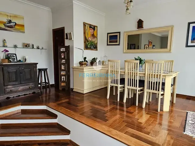 Casa com 300m² 4 quartos e 5 banheiros, à venda, no bairro Urbanova em São José dos Campos