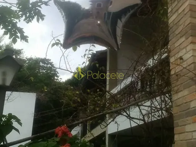 Casa com 1000m² 9 quartos e 4 banheiros, à venda, no bairro Bosque em Pindamonhangaba