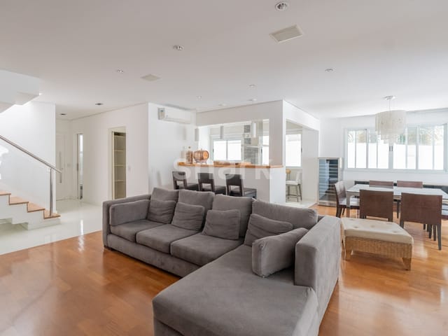 Casa com 370m² 3 quartos e 6 banheiros, à venda, no bairro Jardim Panorama em São Paulo