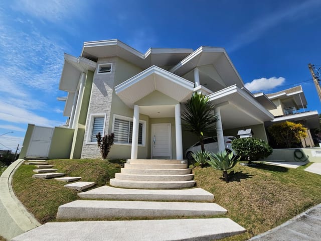 Casa com 320m² 4 quartos e 6 banheiros, à venda, no bairro Urbanova em São José dos Campos