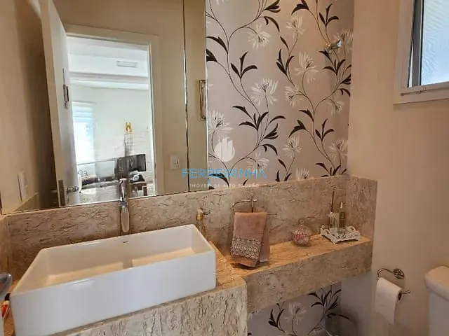 Casa com 320m² 4 quartos e 6 banheiros, à venda, no bairro Urbanova em São José dos Campos
