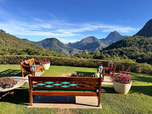 Casa com 11946m² 4 quartos e 5 banheiros, à venda, no bairro Cuiabá em Petrópolis