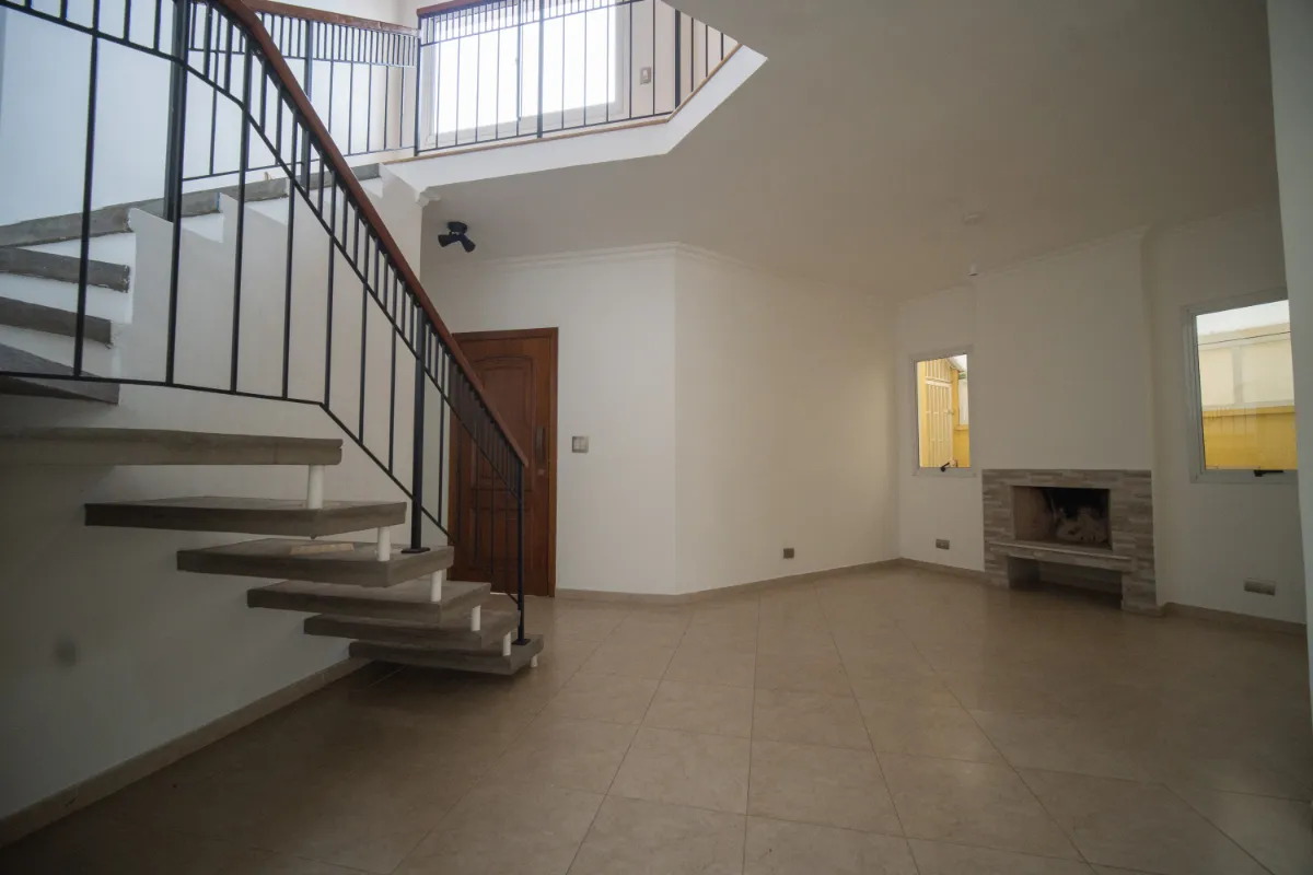 Casa no condomínio Condomínio Residencial Recanto das Flores para venda com 3 quartos, sendo 1 suíte, 169m²