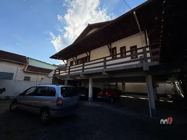 Casa 3 quartos e 2 banheiros, à venda, no bairro Quissama em Petrópolis