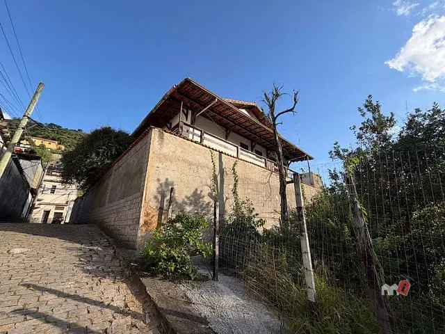 Casa 3 quartos e 2 banheiros, à venda, no bairro Quissama em Petrópolis