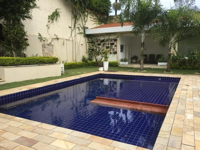 Casa com 1100m² 4 quartos e 6 banheiros, à venda, no bairro Retiro Morumbi em São Paulo