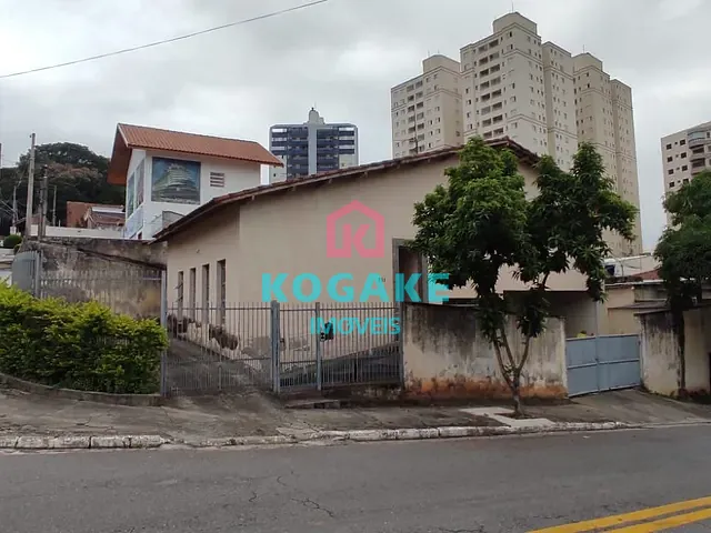 Casa com 385m² 3 quartos e 2 banheiros, à venda, no bairro Jardim Apolo em São José dos Campos