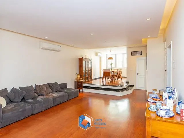 Casa com 390m² 4 quartos e 6 banheiros, à venda, no bairro Vila Ipojuca em São Paulo