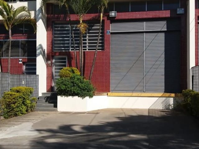 Galpão / Barracão com 800m², para alugar, no bairro Alphaville Industrial em Barueri