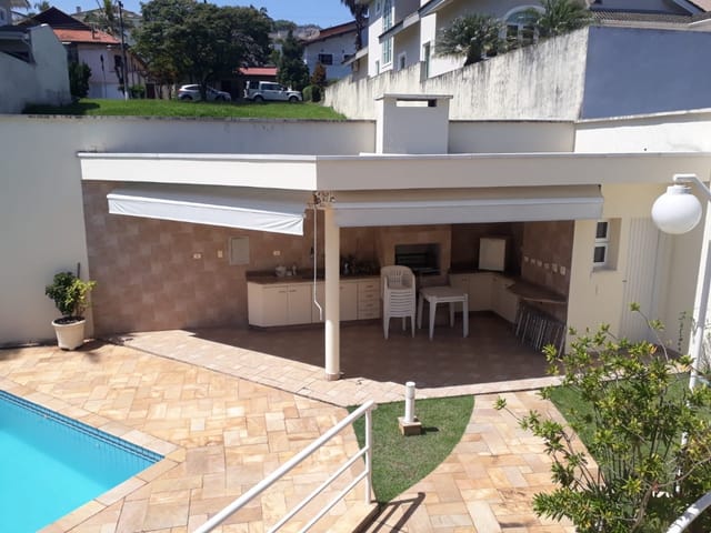 Casa com 560m² 4 quartos e 6 banheiros, à venda, no bairro Alphaville em Santana de Parnaíba