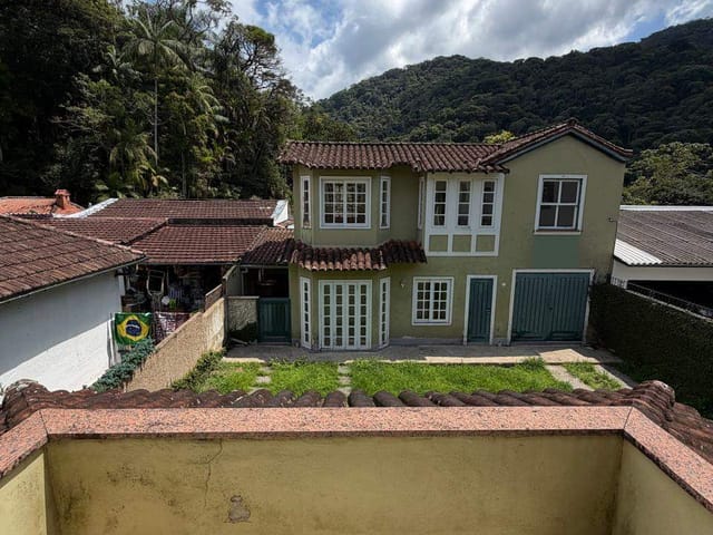 Casa para alugar, no bairro Centro em Petrópolis