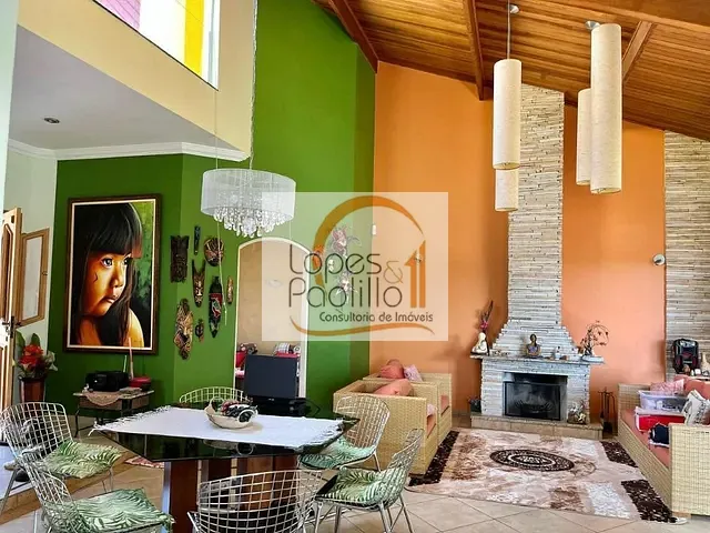 Casa com 2006m² 3 quartos e 4 banheiros, à venda, no bairro Jardim Estância Brasil em Atibaia