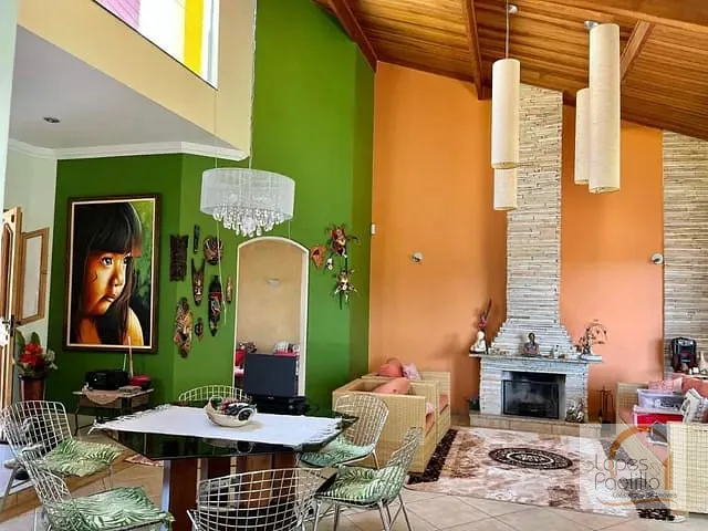 Casa com 2006m² 3 quartos e 4 banheiros, à venda, no bairro Jardim Estância Brasil em Atibaia