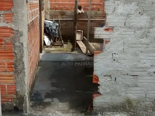 Casa com 290m² 1 quarto e 1 banheiro, à venda, no bairro Jardim Zaira em Mauá