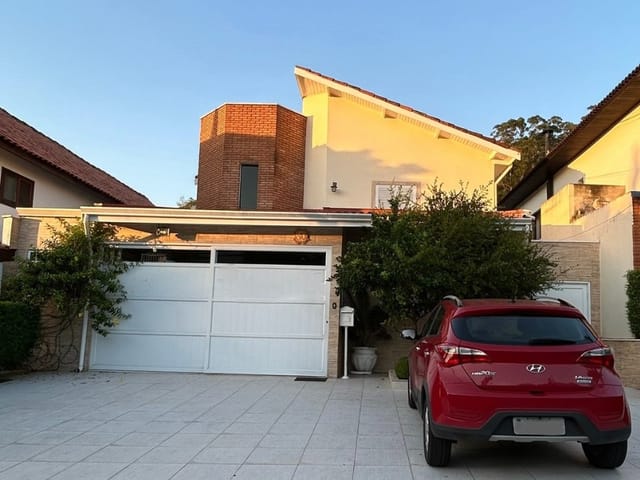Casa com 360m² 4 quartos e 6 banheiros, à venda, no bairro Alphaville em Santana de Parnaíba