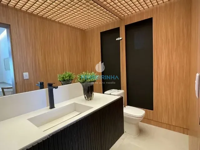 Casa com 600m² 4 quartos e 5 banheiros, à venda, no bairro Urbanova em São José dos Campos