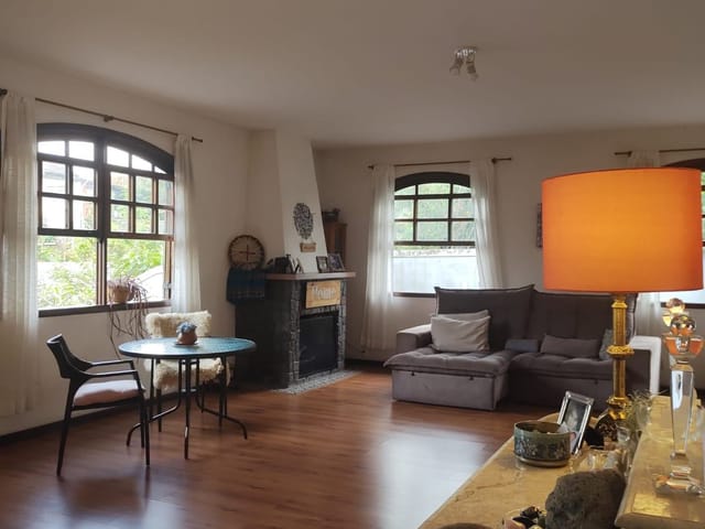 Casa com 800m² 2 quartos e 2 banheiros, à venda, no bairro Taquara em Petrópolis