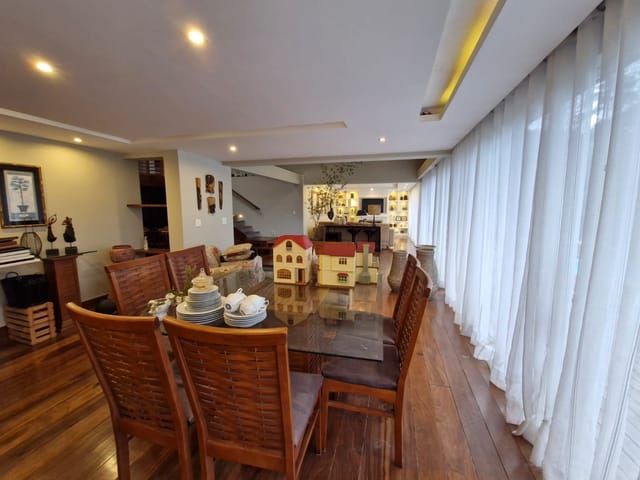 Casa com 1248m², para alugar, no bairro Independência em Petrópolis