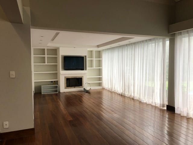 Casa com 1248m², para alugar, no bairro Independência em Petrópolis