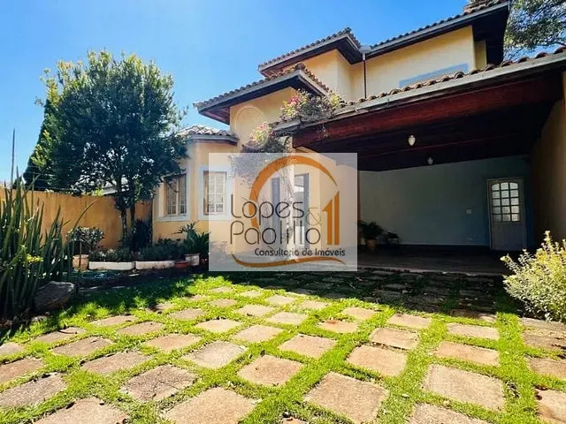 Casa com 500m² 3 quartos e 4 banheiros, à venda, no bairro Vila Petrópolis em Atibaia