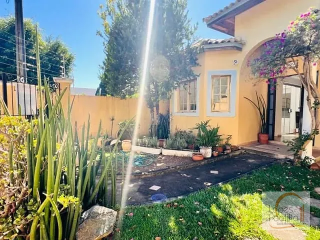 Casa com 500m² 3 quartos e 4 banheiros, à venda, no bairro Vila Petrópolis em Atibaia