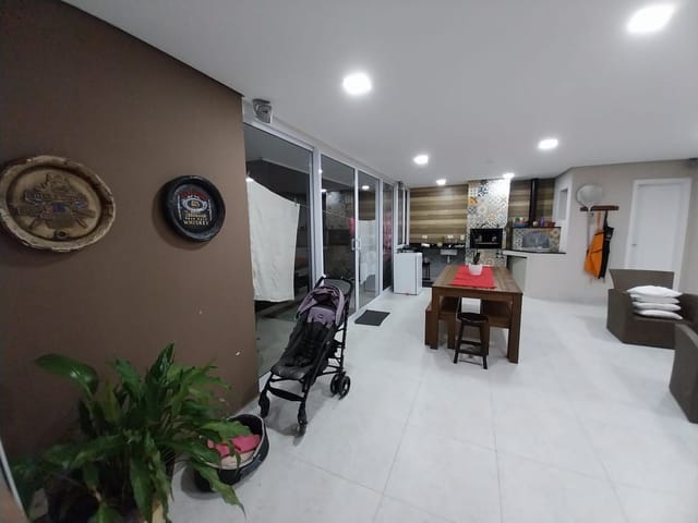 Casa com 250m² 5 quartos e 6 banheiros, à venda, no bairro Urbanova em São José dos Campos