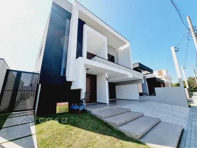 Casa com 300m² 3 quartos e 4 banheiros, à venda, no bairro Condomínio Ouro Ville em Taubaté