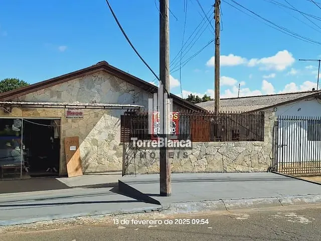 Casa com 144m² 2 quartos e 2 banheiros, à venda, no bairro Uvaranas em Ponta Grossa