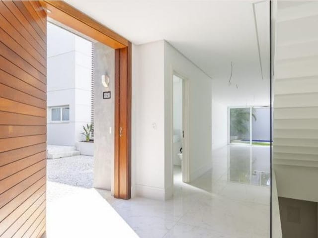 Casa 4 quartos e 4 banheiros, à venda, no bairro Barra Funda em São Paulo