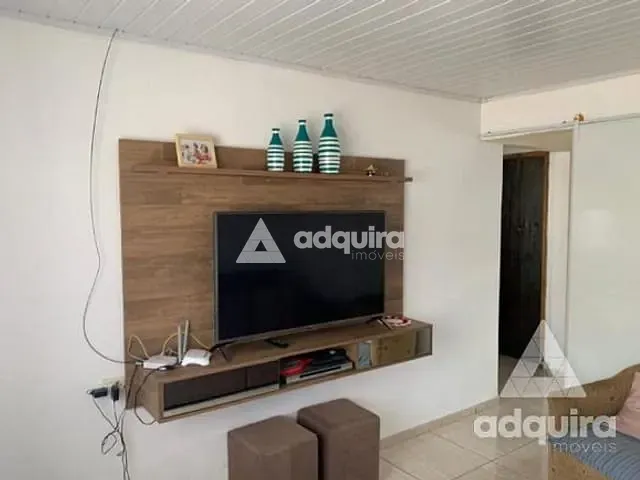 Casa com 462m² 2 quartos e 2 banheiros, à venda, no bairro Contorno em Ponta Grossa