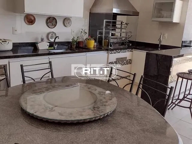 Casa com 360m² 4 quartos e 2 banheiros, à venda, no bairro Swiss Park em Campinas