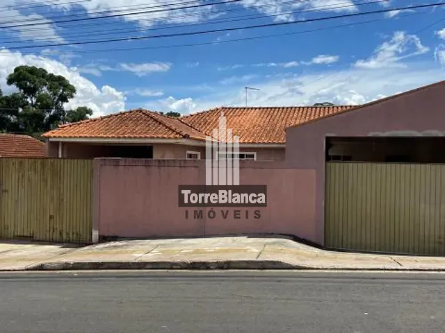 Casa com 276m² 3 quartos e 2 banheiros, à venda, no bairro Cará-Cará em Ponta Grossa
